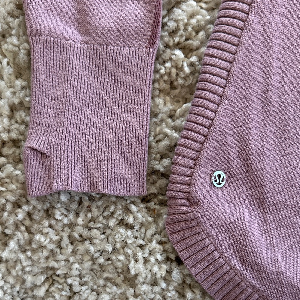 Lululemon Long Sleeve Top - Picture 5 of 7